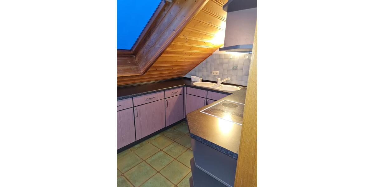 Dachgeschoßwohnung Schrozberg - 3.5 Zimmer, 70 m&sup2;, 600&euro; | Angebot:24352610