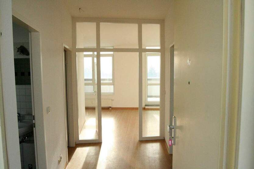 Für Sie in Renovierung: Schöne Zweiraumwohnung mit großer Dachterrasse 2 zimmer