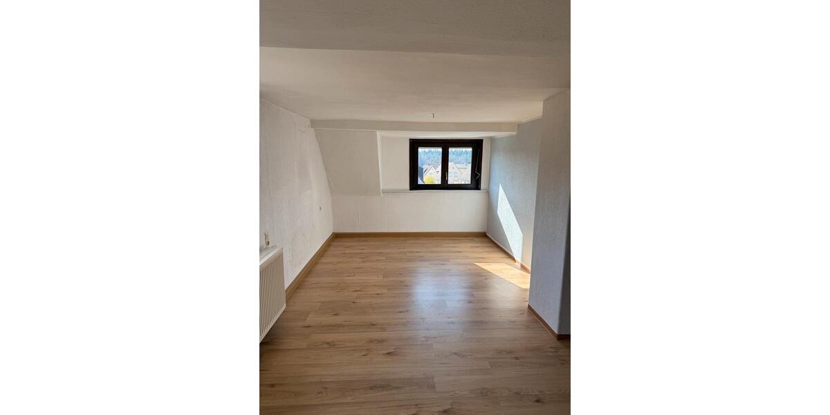 Etagenwohnung Selb - 3 Zimmer, 68 m&sup2;, 750&euro; | Angebot:26468815