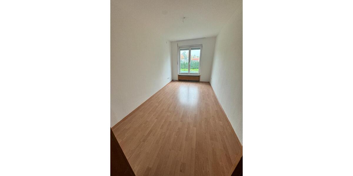 Erdgeschoßwohnung Oettingen in Bayern - 5 Zimmer, 150 m&sup2;, 1.900&euro; | Angebot:25480102