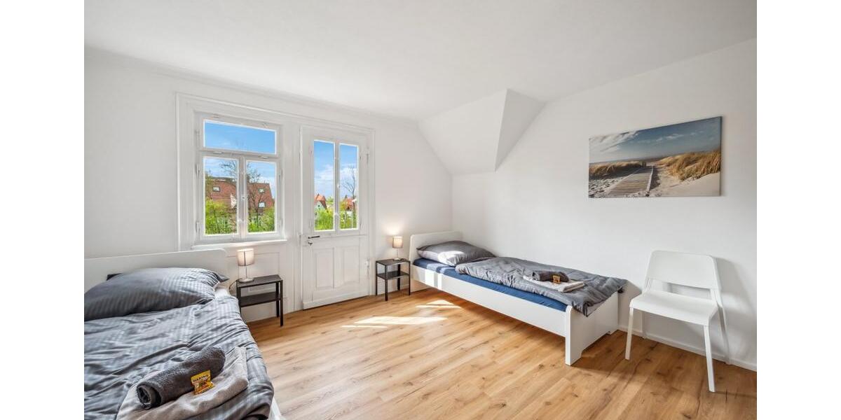 Wohnen auf Zeit Metzingen - 4 Zimmer, 140 m&sup2;, 140&euro; | Angebot:24841810
