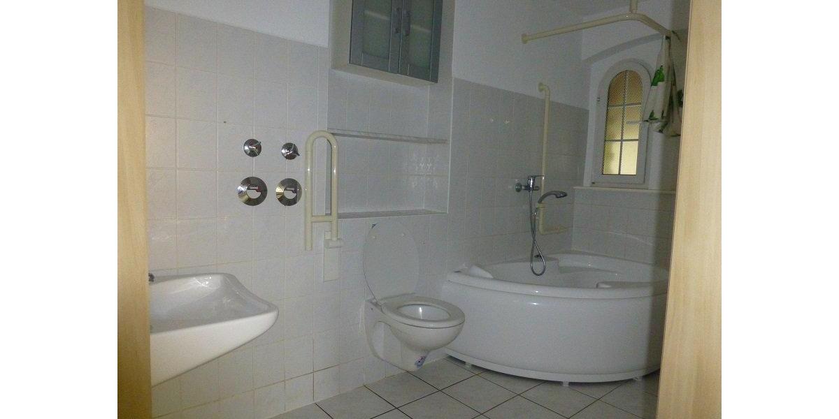 Erdgeschoßwohnung Spremberg - 2 Zimmer, 71 m&sup2;, 445&euro; | Angebot:25977741