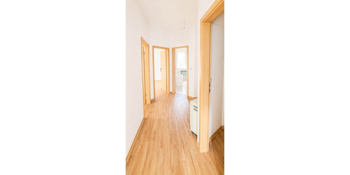 Etagenwohnung Sondershausen - 3 Zimmer, 85 m&sup2;, 560&euro; | Angebot:26289763