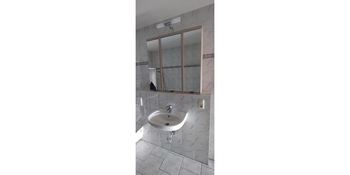 Erdgeschoßwohnung Battenberg (Eder) - 2 Zimmer, 73 m&sup2;, 620&euro; | Angebot:26618600