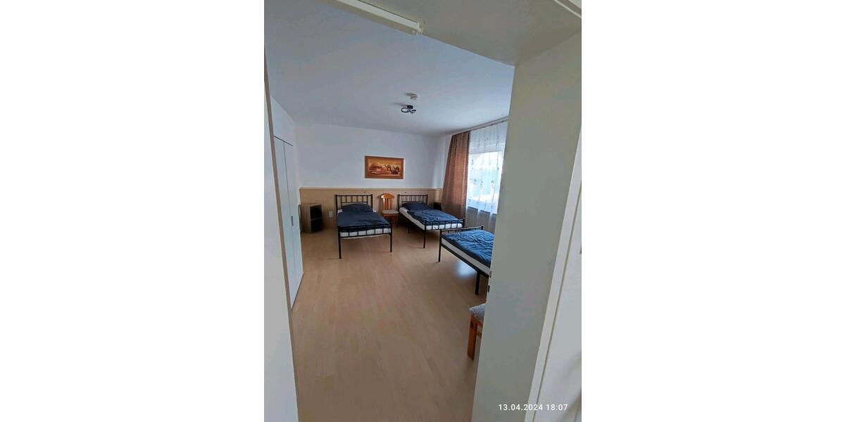 Wohnen auf Zeit Vlotho - 4 Zimmer, 110 m&sup2;, 17&euro; | Angebot:26696286