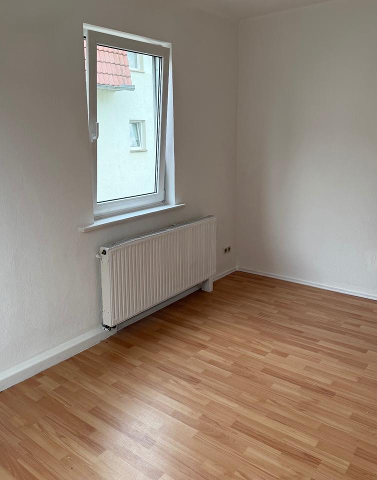 Helle 3-RaumWohnung mit Einbauküche in Gotha