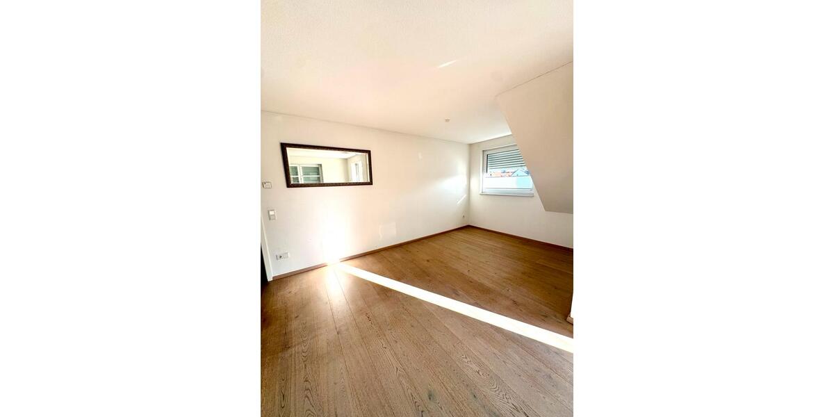 Dachgeschoßwohnung Bad Oeynhausen Rehme - 2 Zimmer, 80 m&sup2;, 820&euro; | Angebot:26297454