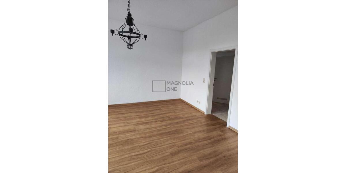 Etagenwohnung Gößnitz - 4 Zimmer, 101 m&sup2;, 620&euro; | Angebot:22260220