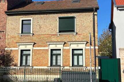 Haus Halle Dölau - 4 Zimmer, 125 m&sup2;, 1.300&euro; | Angebot:27244698