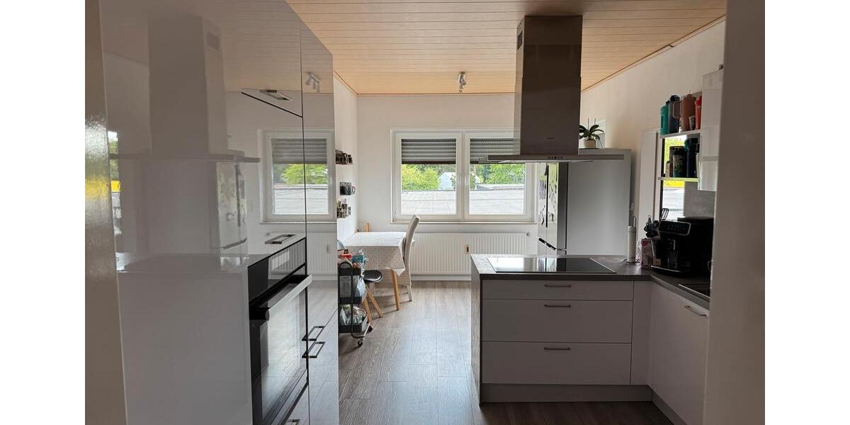 Etagenwohnung Porta Westfalica - 5 Zimmer, 182 m&sup2;, 1.350&euro; | Angebot:26604523