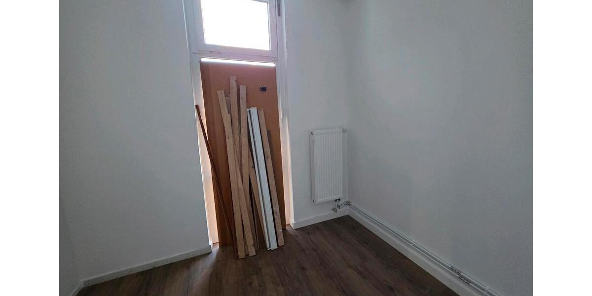 Erdgeschoßwohnung Bempflingen - 4 Zimmer, 80 m&sup2;, 1.300&euro; | Angebot:26238428
