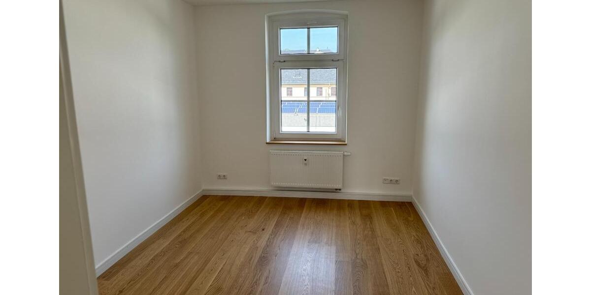 Anfragestop: 4-Raumwohnung mit Wintergarten zentral in Weimar 4 zimmer