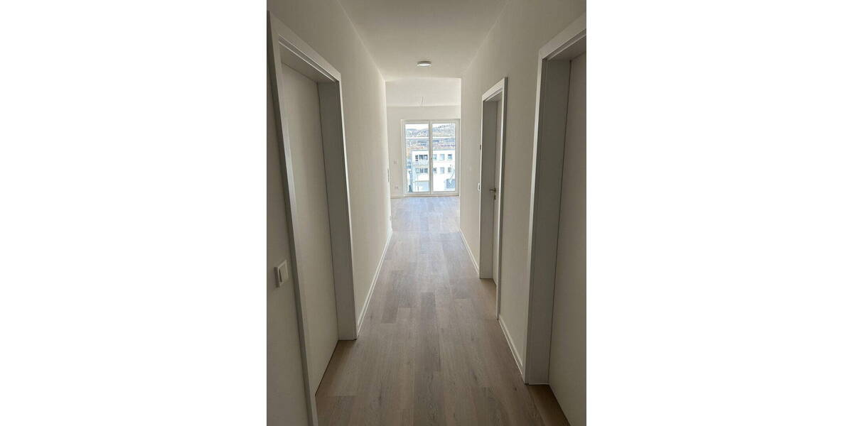 Etagenwohnung Zell am Main - 3 Zimmer, 108 m&sup2;, 1.570&euro; | Angebot:26020864
