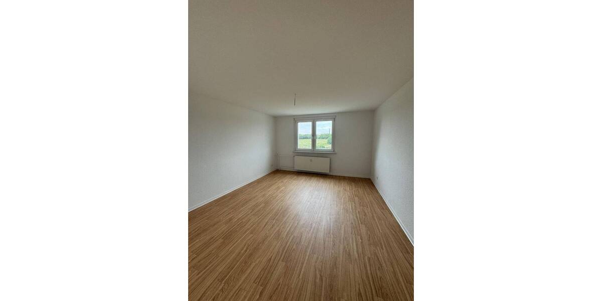 Etagenwohnung Stauchitz - 3 Zimmer, 71 m&sup2;, 435&euro; | Angebot:23744896