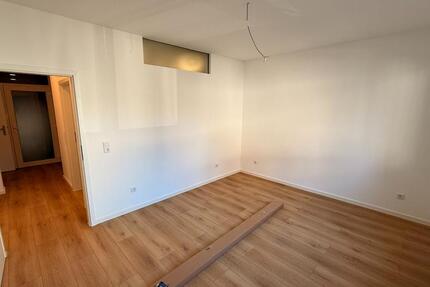 Renovierte 2 ZKB Wohnung (Hochparterre) in Pfungstadt Nord zimmer