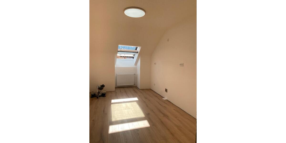 Dachgeschoßwohnung Wertheim - 2.5 Zimmer, 20 m&sup2;, 700&euro; | Angebot:25081512