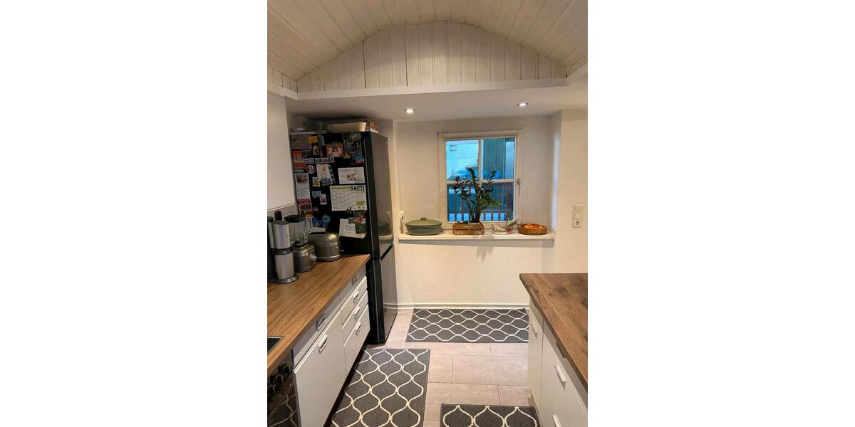Etagenwohnung Kleinwallstadt - 2.5 Zimmer, 130 m&sup2;, 1.040&euro; | Angebot:25812654