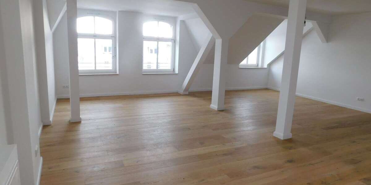 Etagenwohnung Beelitz - 4 Zimmer, 130 m&sup2;, 1.432&euro; | Angebot:26572402