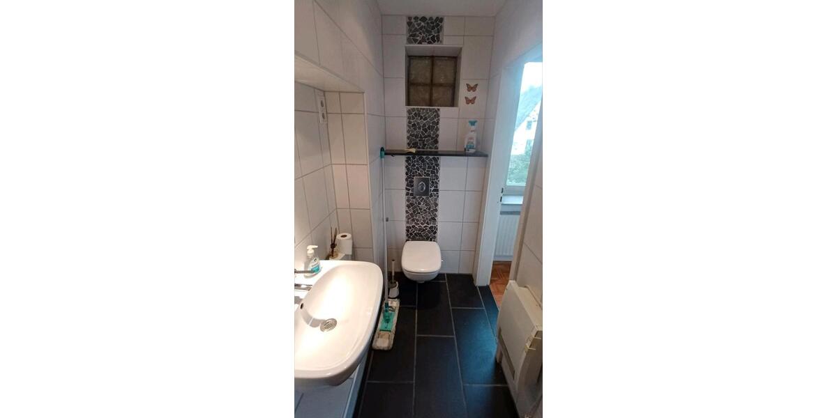 Zimmer mit eigenem WCDusche in 3er WG 2 zimmer