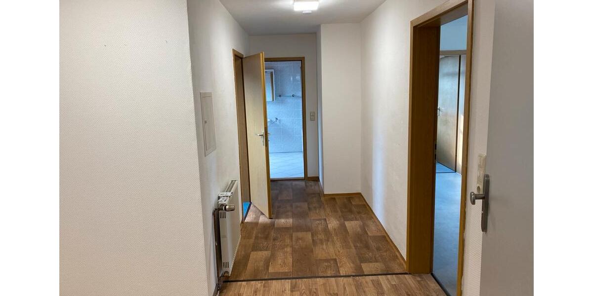 Dachgeschoßwohnung Suhl - 2.5 Zimmer, 60 m&sup2;, 516&euro; | Angebot:26059998