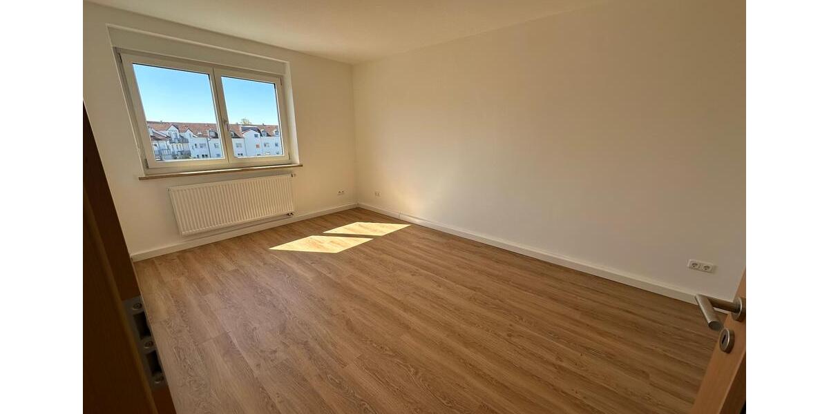 Etagenwohnung Weiden in der Oberpfalz - 1 Zimmer, 36 m&sup2;, 360&euro; | Angebot:26364480