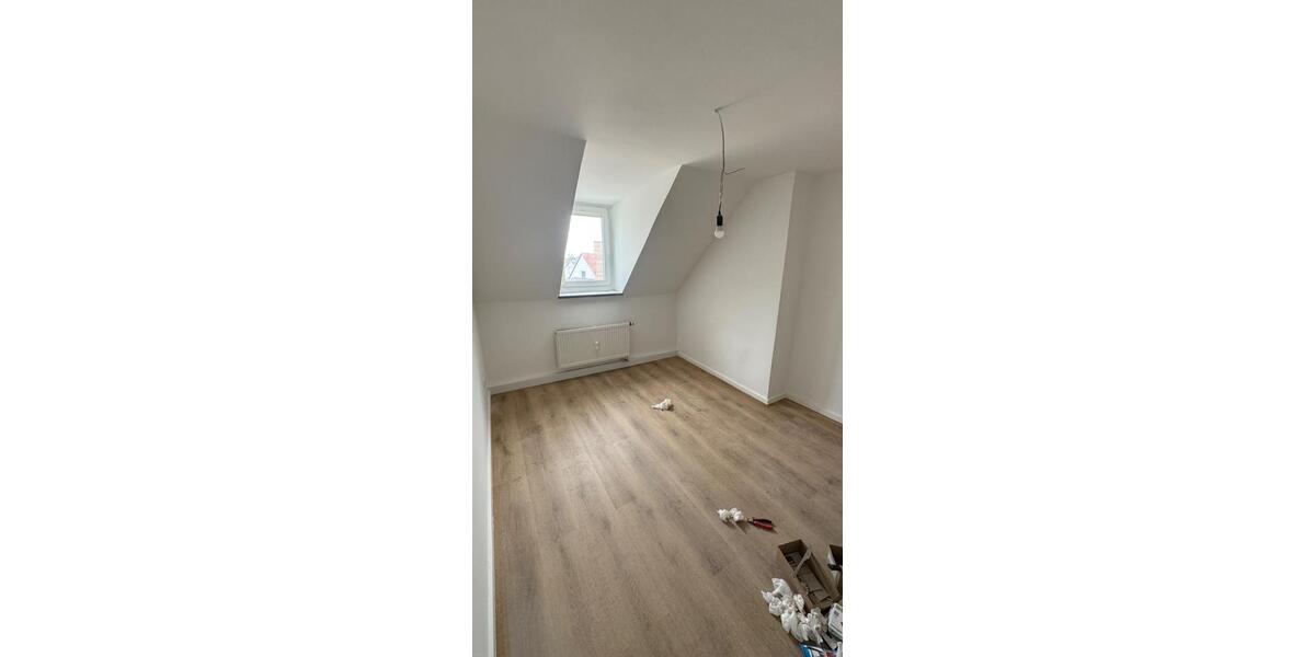 Dachgeschoßwohnung Straubing - 4 Zimmer, 77 m&sup2;, 950&euro; | Angebot:26644970