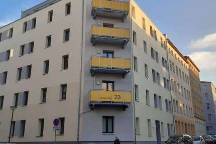 Wohnung zum Mieten in Halle 1.390 € 120.12 m² 5 zimmer