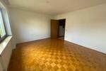 Wohnung ( ca. 175 qm, 7 Zimmer, Balkon, Großer Garten )