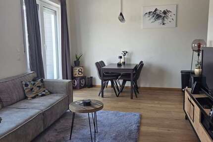 Wohnung Schwandorf - 3 Zimmer, 65 m&sup2;, 715&euro; | Angebot:26956436
