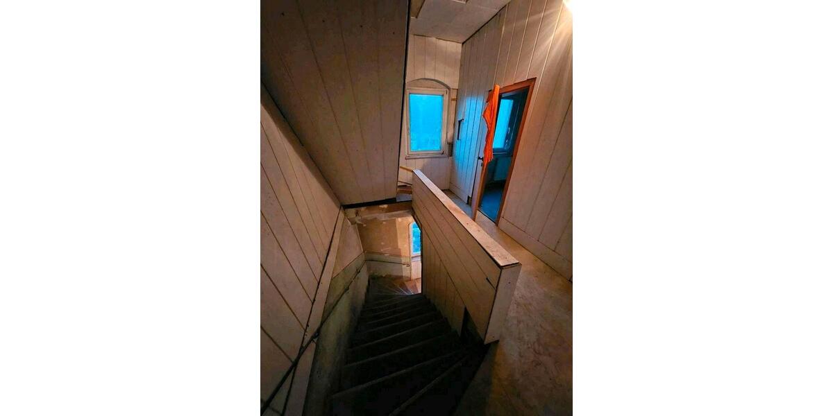 Mehrfamilienhaus, Wohnhaus Roßwein - 8 Zimmer, 140 m&sup2;, 599&euro; | Angebot:26550727