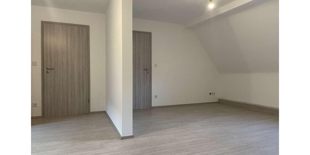 Dachgeschoßwohnung Hellenthal - 3 Zimmer, 65 m&sup2;, 525&euro; | Angebot:24701001