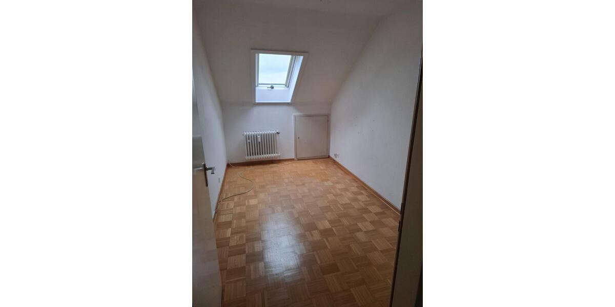 Dachgeschoßwohnung Montabaur - 3.5 Zimmer, 850&euro; | Angebot:21981208
