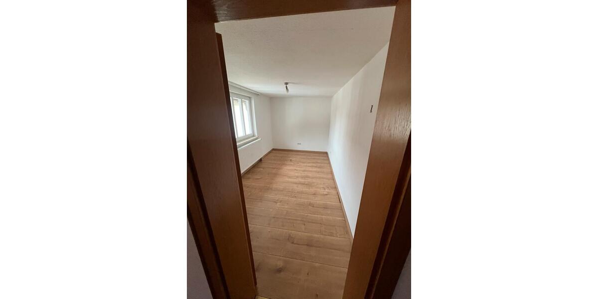 Einfamilienhaus Berkatal - 5 Zimmer, 135 m&sup2;, 690&euro; | Angebot:25344029
