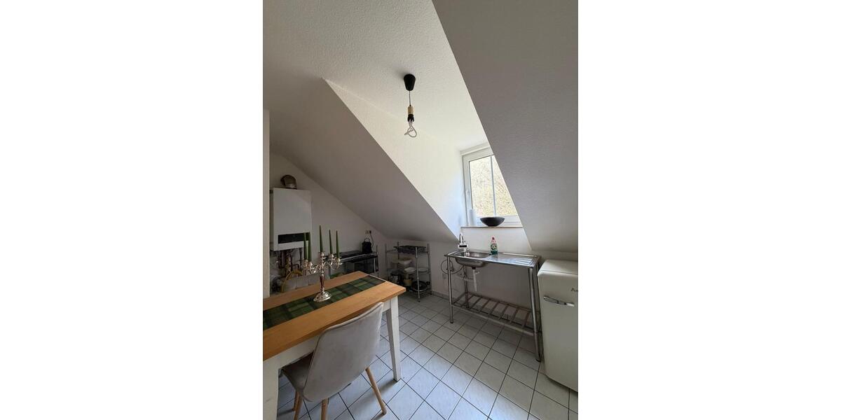 Dachgeschoßwohnung Neuenmarkt - 1 Zimmer, 75 m&sup2;, 350&euro; | Angebot:26237268