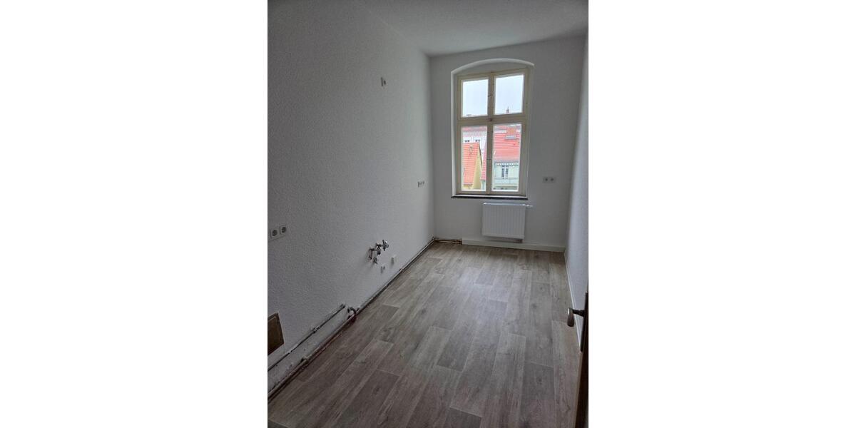 Etagenwohnung Frankfurt (Oder) Beresinchen - 4 Zimmer, 84 m&sup2;, 588&euro; | Angebot:24692730