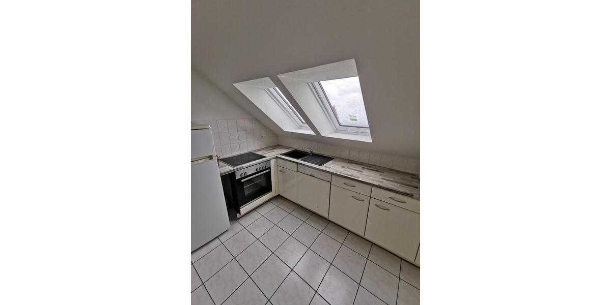 Dachgeschoßwohnung Rathenow - 3 Zimmer, 61 m&sup2;, 470&euro; | Angebot:25102799