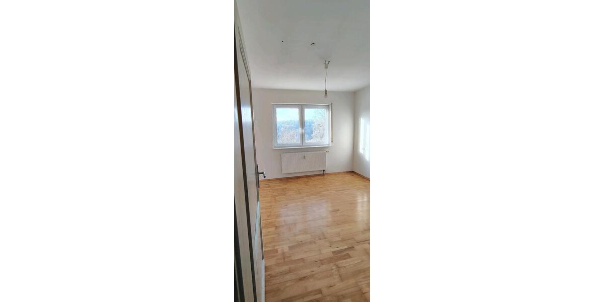 Etagenwohnung Altensteig - 3 Zimmer, 75 m&sup2;, 750&euro; | Angebot:24614980