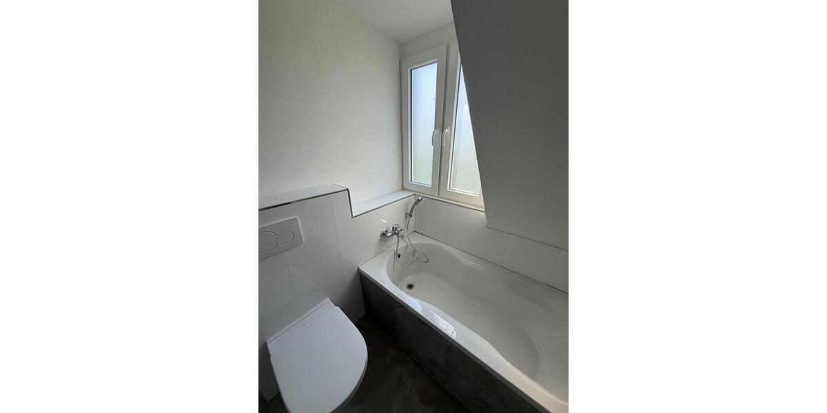 Dachgeschoßwohnung Achern - 3 Zimmer, 68 m&sup2;, 700&euro; | Angebot:26577718