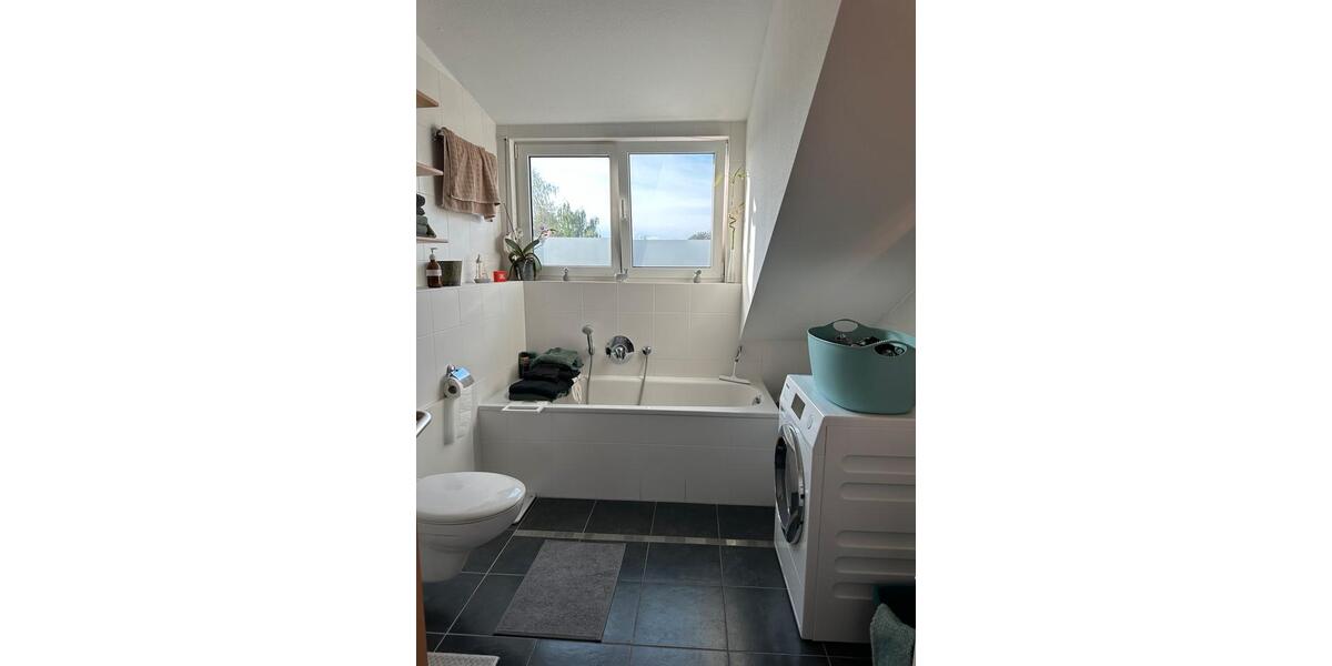 Dachgeschoßwohnung Sindelfingen Sindelfingen (Stadt) - 2.5 Zimmer, 52 m&sup2;, 1.100&euro; | Angebot:26582432