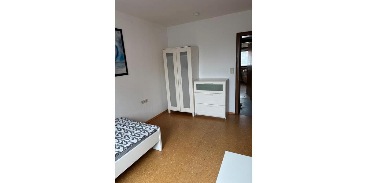 Wohnen auf Zeit Kitzingen - 4 Zimmer, 120 m&sup2;, 15&euro; | Angebot:24818538