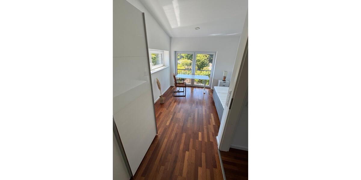 Maisonettenwohnung Hamburg Wandsbek - 5 Zimmer, 195 m&sup2;, 3.000&euro; | Angebot:25285587