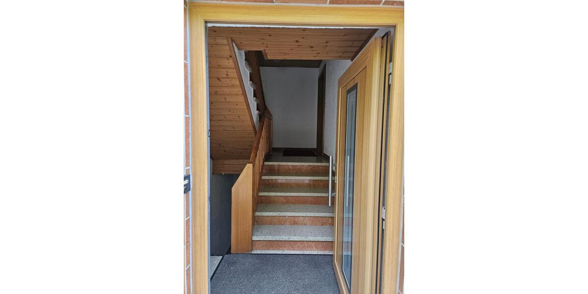 Doppelhaushälfte Lam - 9 Zimmer, 230 m&sup2;, 1.800&euro; | Angebot:26519944