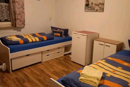 Wohnen auf Zeit Kandel - 7 Zimmer, 250 m&sup2;, 15&euro; | Angebot:25782673