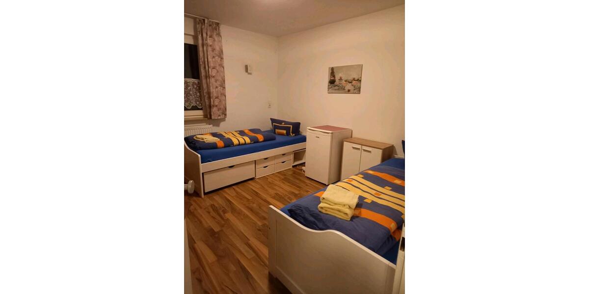 Wohnen auf Zeit Kandel - 7 Zimmer, 250 m&sup2;, 15&euro; | Angebot:25782673