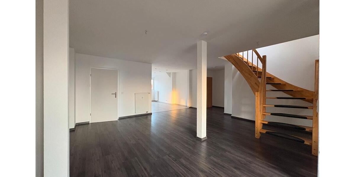 Etagenwohnung Erfurt Johannesplatz - 3 Zimmer, 108 m&sup2;, 864&euro; | Angebot:25868163