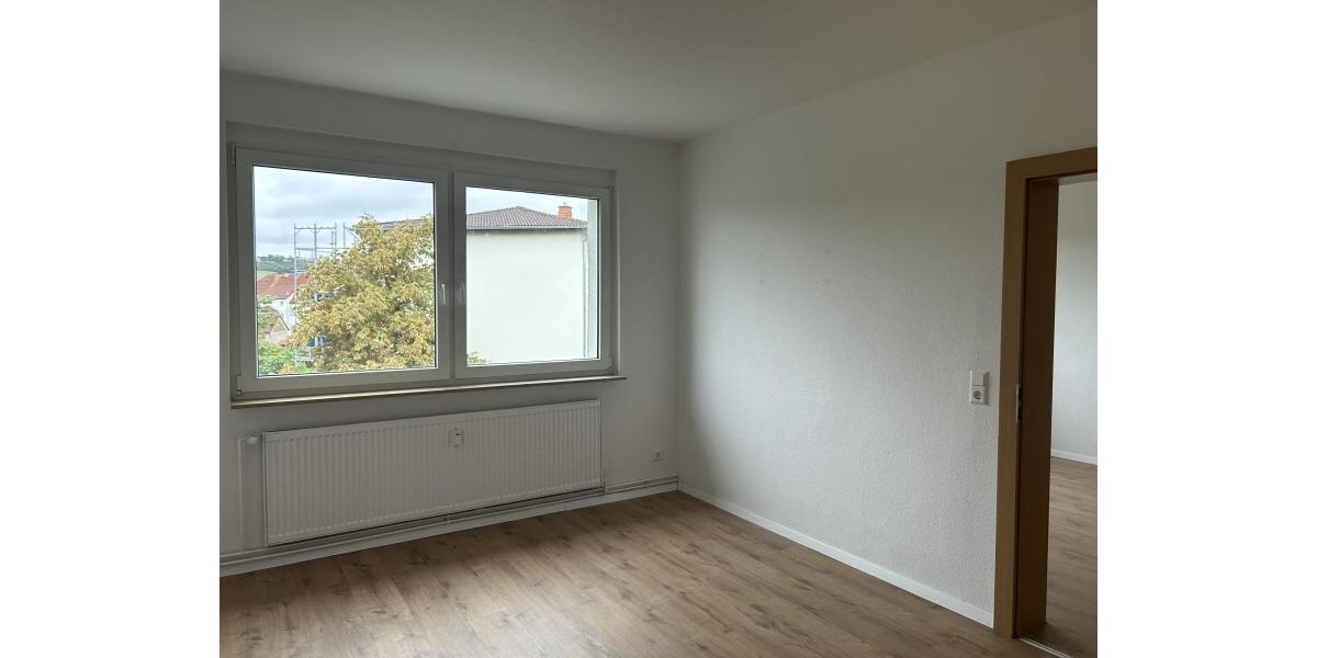 Etagenwohnung Kraftsdorf - 2 Zimmer, 47 m&sup2;, 310&euro; | Angebot:26005414
