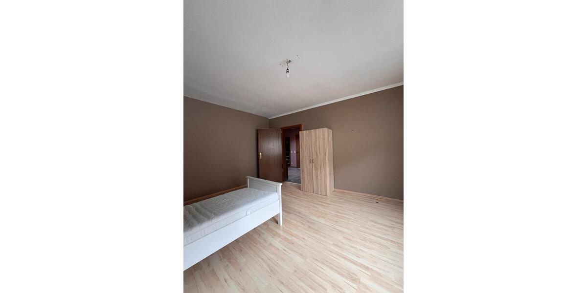 Etagenwohnung Baden-Baden Balg - 4 Zimmer, 120 m&sup2;, 1.200&euro; | Angebot:25017189