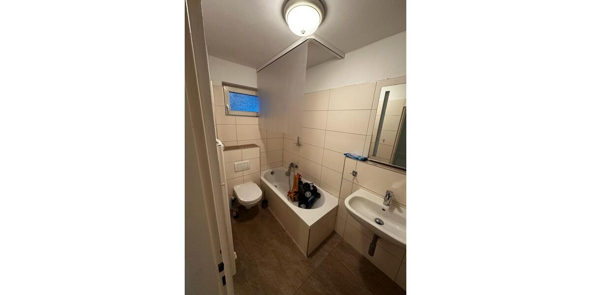 Reihen-Mittelhaus in ruhiger Wohnlage mit Südgarten und Carport 4 zimmer