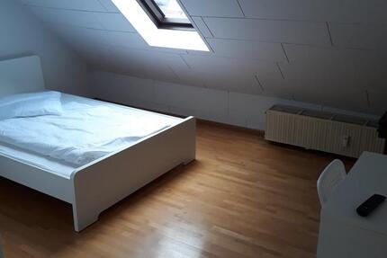 WG-Zimmer möbiliert, in 3 er- WG