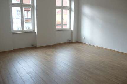 Wohnung Naumburg - 2 Zimmer, 64 m&sup2;, 430&euro; | Angebot:25098850